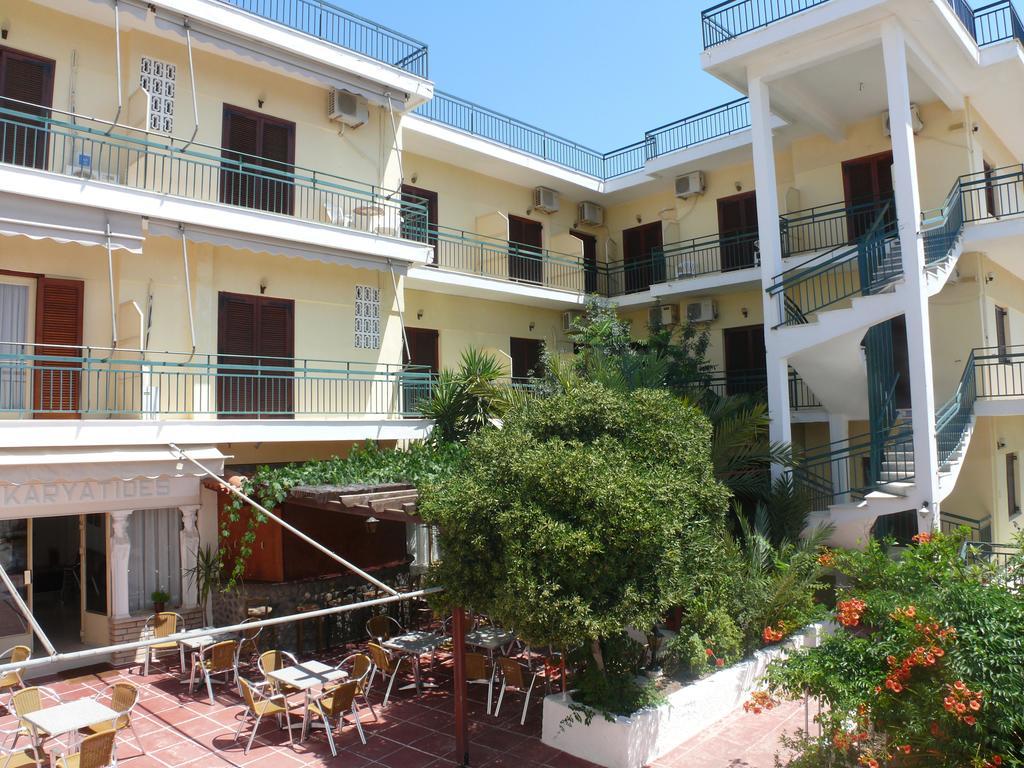 Hotel Karyatides Agia Marina (Aegina) Exterior foto