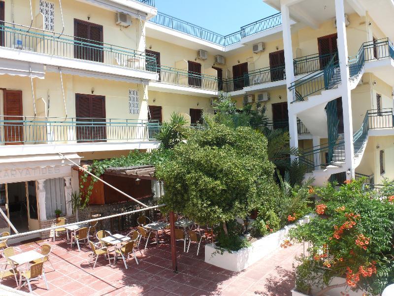 Hotel Karyatides Agia Marina (Aegina) Exterior foto
